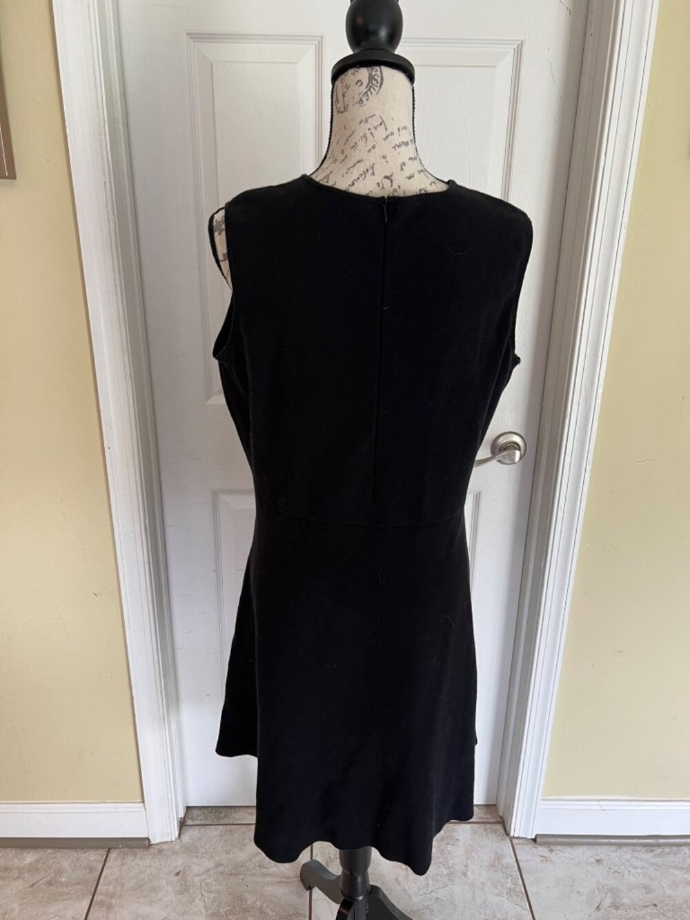 J. McLaughlin Black Amelia Cloth Knit Sleeveless Dress Fit Flare Capsule XL Offi - Picture 4 of 9